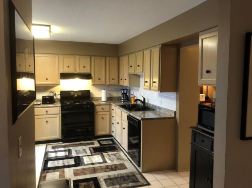 4037 Norway St, Grand Rapids, MI 49546-6156