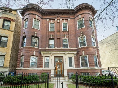 821 Belle Plaine Ave, Chicago, IL 60613-2133
