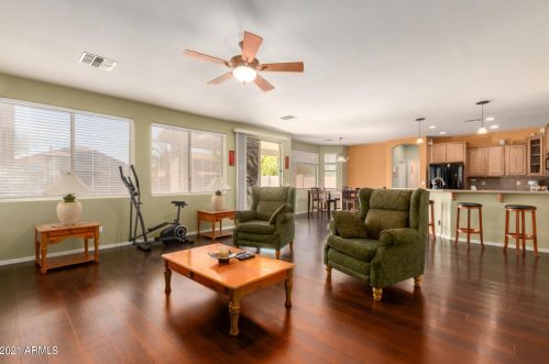 1773 San Carlos Pl, Chandler AZ 85249-2027 exterior