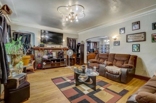 3119 53rd St, Milwaukee, WI 53219-4521