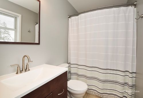 940 Tara Dr, Bull Valley IL 60098-7004 exterior