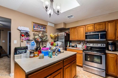 1808 50 Dr, Phoenix AZ 85031-1328 exterior