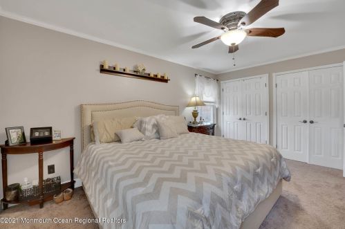 24 Sherwood Ln, Old Bridge NJ 08857-1635 exterior