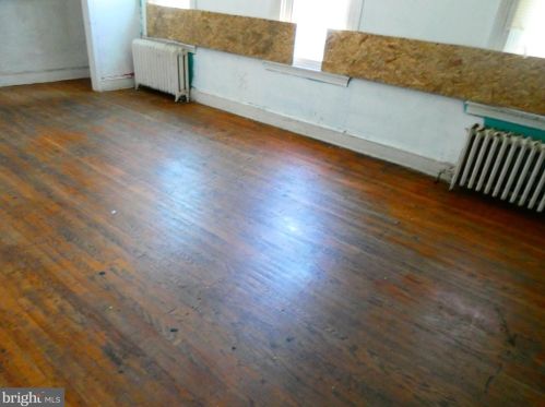 6801 Ditman St, Philadelphia PA 19135-2229 exterior