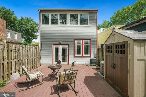 2602 Commonwealth Ave, Alexandria VA 22305-2526 exterior