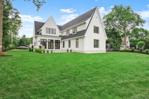 19 Overlook Dr, Greenwich CT 06830-6713 exterior