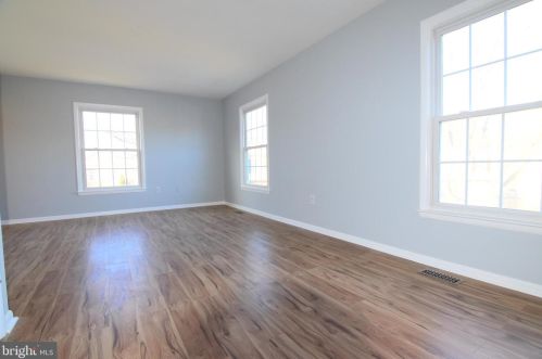 6439 Patience Ct, Alexandria VA 22315-3443 exterior