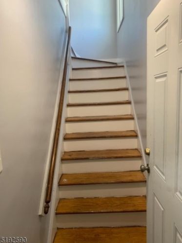 141 21st St, Irvington NJ  07111-4556 exterior