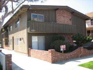 1749 Butler Ave, Los Angeles CA  90025-4120 exterior
