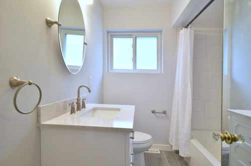 6909 Balmoral Ave, Chicago IL  60656-2007 exterior