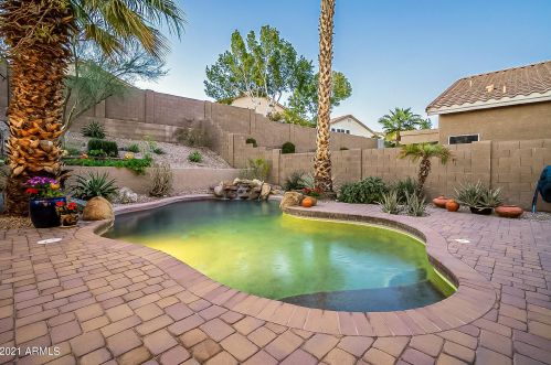 16026 10 St, Phoenix AZ 85086-0911 exterior