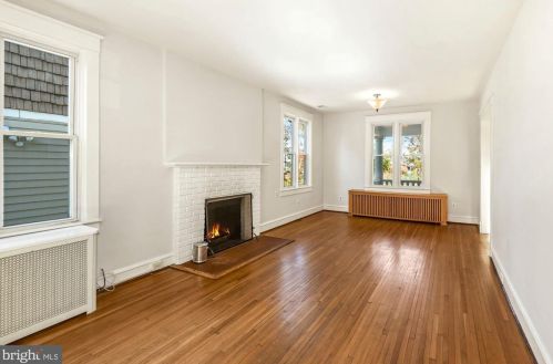 215 Manor Cir, Silver Spring MD  20912-4555 exterior