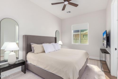 3118 42nd St, Phoenix AZ  85018-6418 exterior