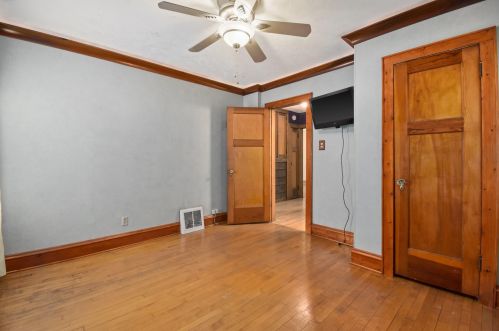 976 58, Milwaukee WI 53214-3367 exterior