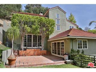 941 Norman Pl, Los Angeles CA  90049-1557 exterior