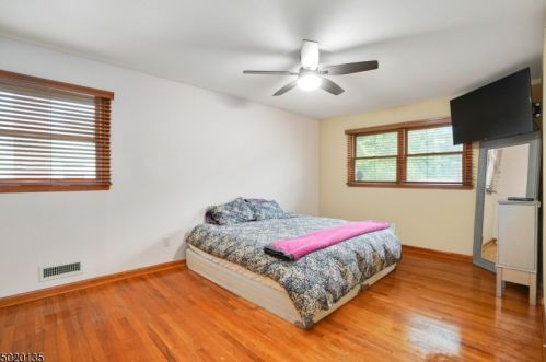 153 Robbins Ave, Berkeley Heights NJ 07922-1209 exterior