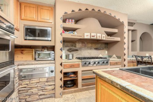 18 Betty Elyse Ln, Phoenix AZ 85022-3434 exterior