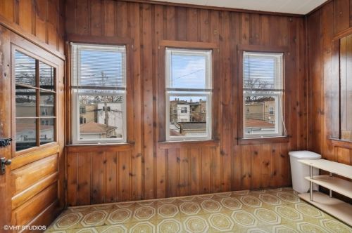 2610 Argyle St, Chicago IL 60625-2738 exterior