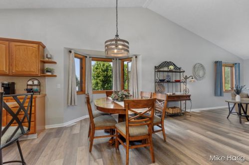 1631 Lisa Dr, Byron Township MI 49315-8122 exterior