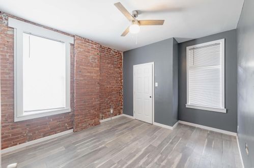 5252 Paulian Pl, Saint Louis MO 63113-1219 exterior