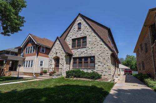 2554 68th St, Milwaukee, WI 53219-2615