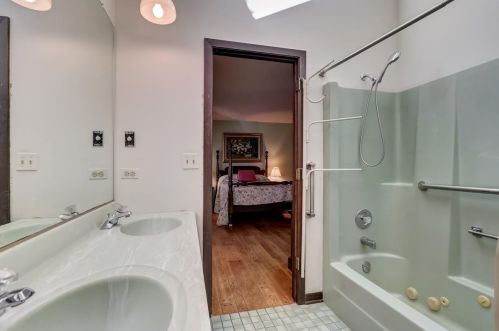 4714 Billingsgate Ln, Bull Valley IL 60098-8748 exterior