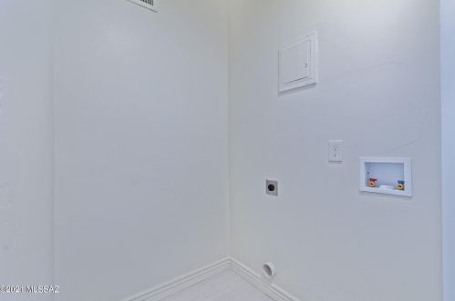 2109 Grant Rd, Tucson AZ  85719-3412 exterior