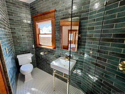 936 Adella Ave, San Diego CA  92118-2621 exterior