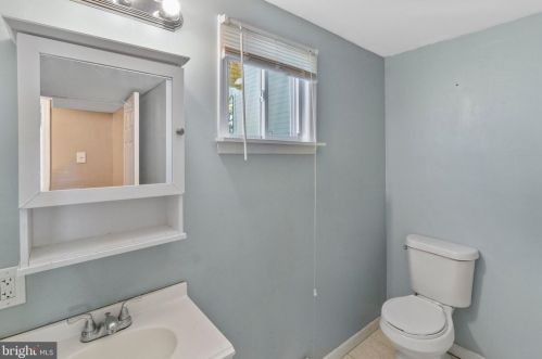 227 Lemonte St, Philadelphia PA 19128-4519 exterior