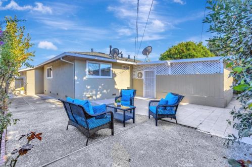 461 Abbott Ave, Milpitas CA 95035-2924 exterior