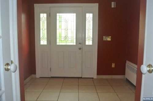 7 Malcolm Pl, Mahwah NJ  07430-1958 exterior