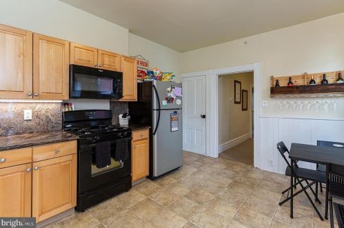 441 Nevin St, Lancaster PA  17603-3360 exterior