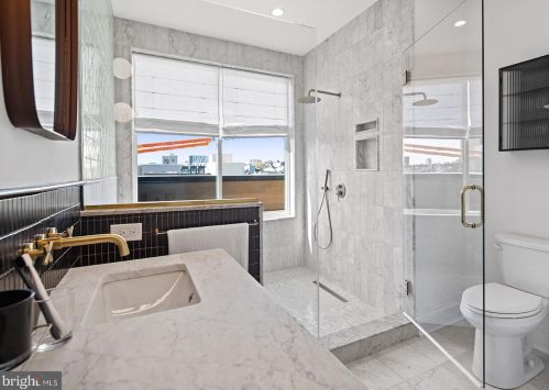 1609 2nd St, Philadelphia PA 19133 exterior