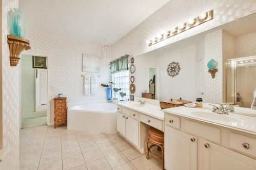 19405 Dee Oaks Dr, Humble TX 77346-2920 exterior