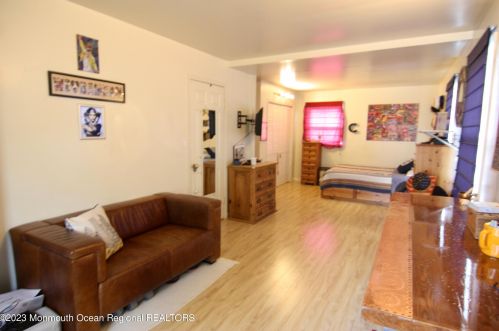 12 Lighthouse Dr, East Freehold NJ 07728-1384 exterior