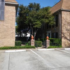4409 Travis St, Dallas TX  75205-5420 exterior