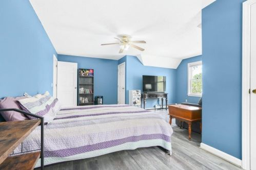 15 Longview Dr, Concord NH  03304-4809 exterior