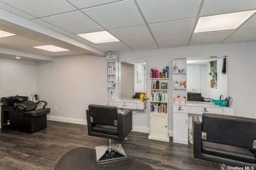 480 Commack Rd, Commack NY  11725-5011 exterior