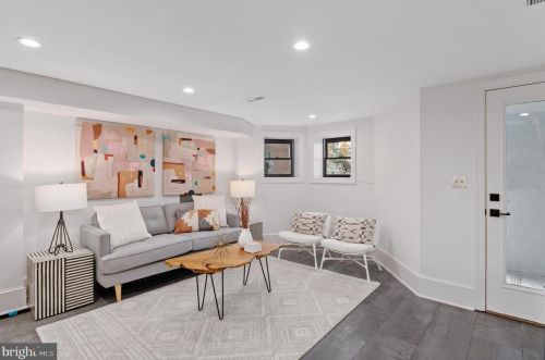 1744 T St, Washington DC 20009-7102 exterior