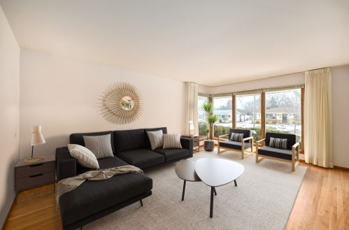 3776 93rd St, Milwaukee, WI 53228-1616