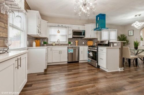 3862 62nd St, Milwaukee, WI 53216-2109