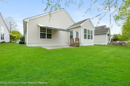 24 Cromwell Ln, Jackson Twp NJ 08527-4687 exterior