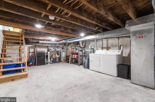 1915 Carpenter St, Philadelphia PA 19146-2615 exterior