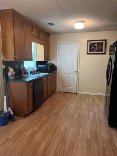 1796 Biscayne Blvd, Gainesville, GA 30507-5006