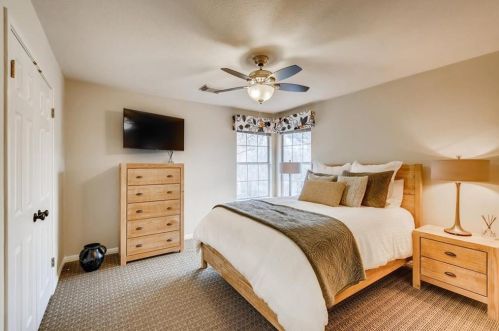 9904 Charthouse Cv, Austin TX 78730-3566 exterior