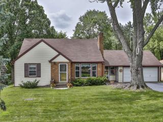 668 Shryer Ave, Saint Paul, MN 55113-6437