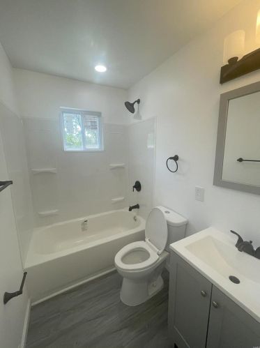 1130 Chambers Rd, Saint Louis MO 63137-1507 exterior