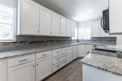 146 Arizona Ln, Huntsville TX 77320-1615 exterior