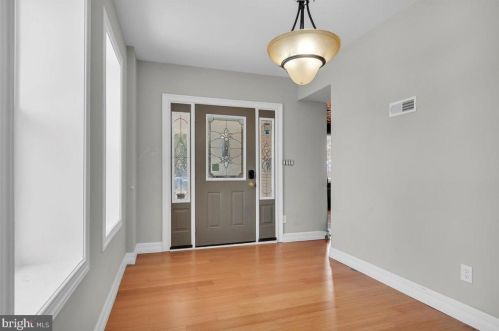 2276 51 St, Philadelphia PA 19131-2453 exterior