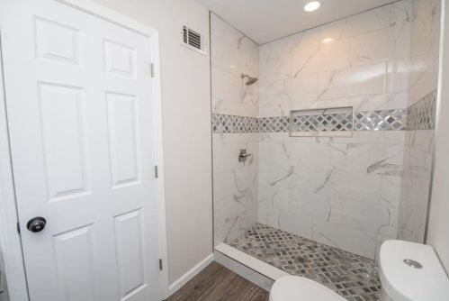 415 Hammond Dr, Atlanta GA 30328-5232 exterior